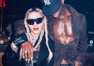 Το εκρηκτικό βιβλίο «Sex» της Μαντόνα με μια έκθεση ενηλίκων στο Μαϊάμι – «Παρακαλώ bitches»