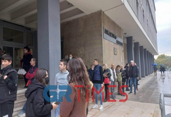 Θεσσαλονίκη: Τηλεφώνημα για βόμβα στα δικαστήρια