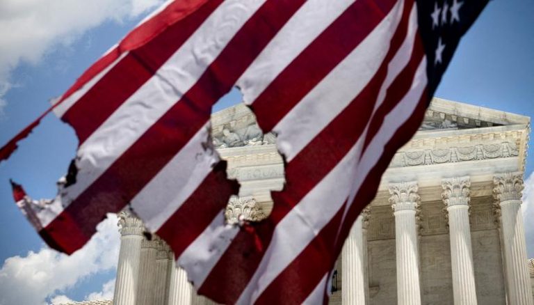 Οι αμβλώσεις, οι αμερικανικές εκλογές και το μήνυμα που έρχεται και στην Ελλάδα