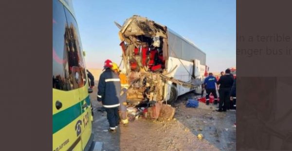 Αίγυπτος: 12 άνθρωποι σκοτώθηκαν σε δυστύχημα με λεωφορείο