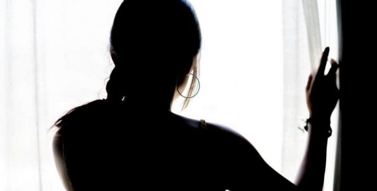 Θεσσαλονίκη: Γυναίκα εκβίαζε άνδρα ζητώντας 50.000 ευρώ για να μην αποκαλύψει την εξωσυζυγική τους σχέση