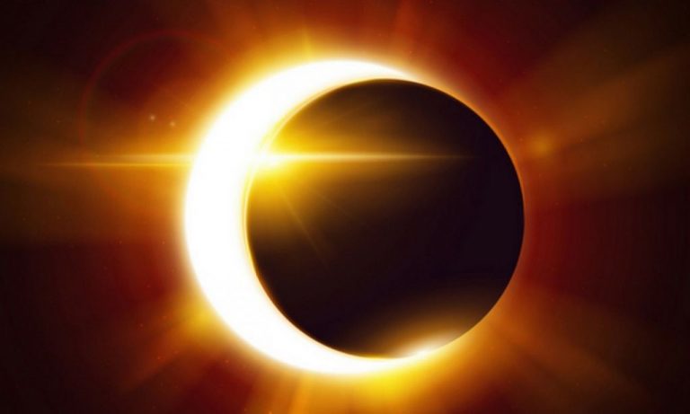 Πανσέληνος και ολική έκλειψη Σελήνης την Τρίτη