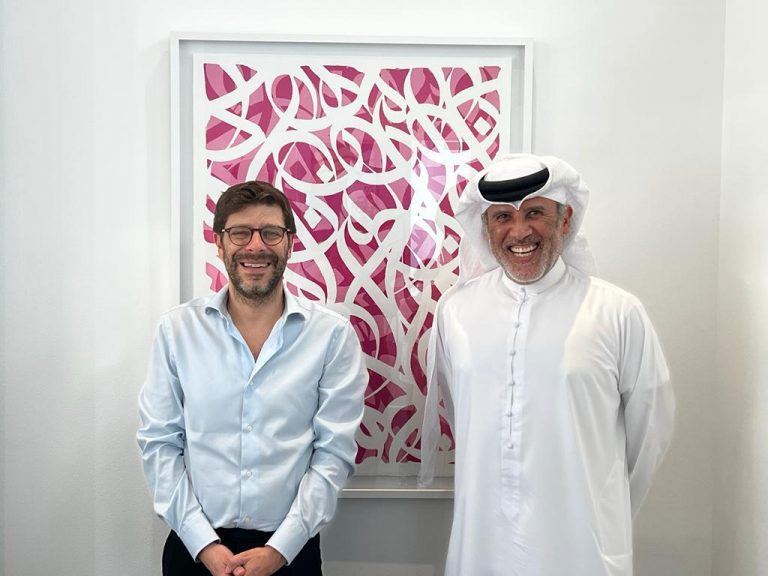 Συνεργασία του ΥΠΠΟΑ με τομείς βιβλίου, εικαστικών και χειροτεχνίας στα Ηνωμένα Αραβικά Εμιράτα