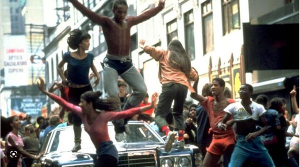 Η «φωνή» του Fame θα μας θυμίζει πάντα τα 80s