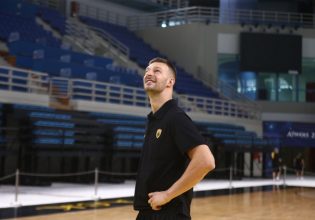 Η ΑΕΚ τιμά τον Γέλοβατς