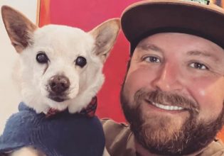 Ο ιδιοκτήτης του γηραιότερου εν ζωή σκύλου στον κόσμο δίνει αυτή τη συμβουλή