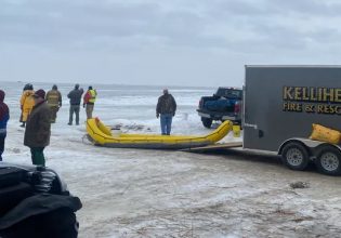 ΗΠΑ: Διασώθηκαν 200 ψαράδες που εγκλωβίστηκαν σε παγωμένη λίμνη της Μινεσότα