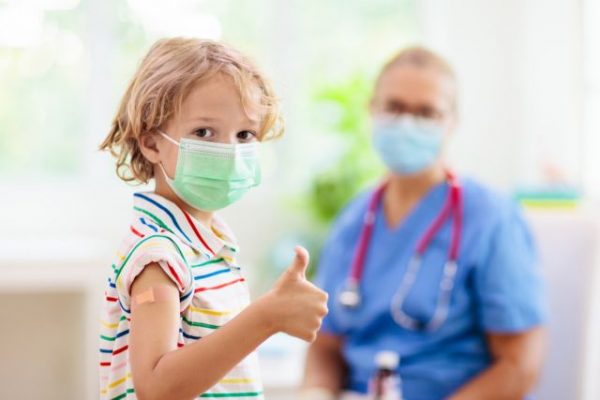 Τριδυμία ιών «χτυπά» τα παιδιά