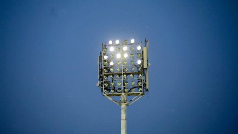 Θεσσαλονίκη: Αγώνας ποδοσφαίρου αναβλήθηκε λόγω… εξοικονόμησης ενέργειας