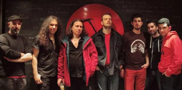 Τα Μωρά στη Φωτιά κατεβαίνουν στο Κύτταρο Live