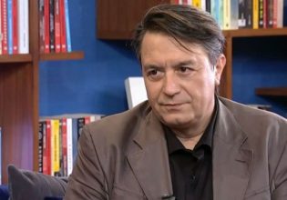 Έξαλλος ο Γιάννης Κότσιρας: Έχω πει την «άμμο της θάλασσας» κι ασχολούνται με τις τρίχες μου