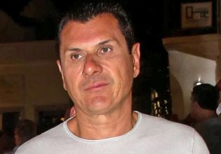 Βαρυμπόμπη: «Ο Μάρκου τον προκάλεσε και είχε μπροστά κόσμο» λέει η μάνα του 26χρονου που τον μαχαίρωσε 15 φορές