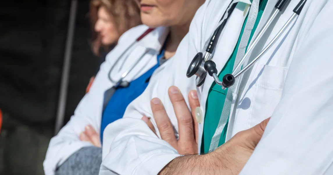 Σε απεργιακές κινητοποιήσεις οι νοσοκομειακοί γιατροί - Ζητούν απόσυρση του νομοσχεδίου για τη δευτεροβάθμια περίθαλψη