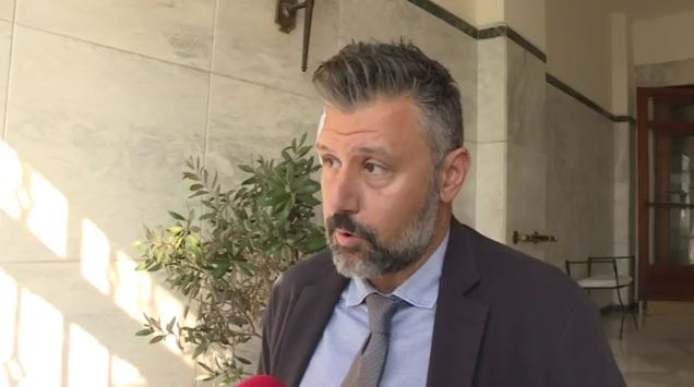 Θεσσαλονίκη: Τι λέει ο γιατρός που ξυλοκοπήθηκε έξω από το ιατρείο του