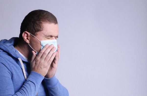 Ιός RSV: Ποιοι κινδυνεύουν περισσότερο – Γιατί φέτος φοβίζει η γρίπη