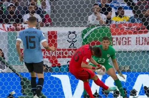 Ουί Τζο Χουάνγκ: Από πότε έχει να σκοράρει ο σέντερ φορ του Ολυμπιακού και της Κορέας (vids)