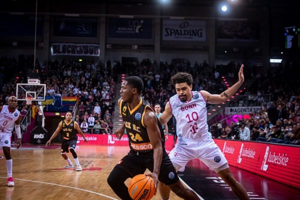 Βόννη – ΑΕΚ 80-72: Πλήρωσε την τρίτη περίοδο και έμπλεξε