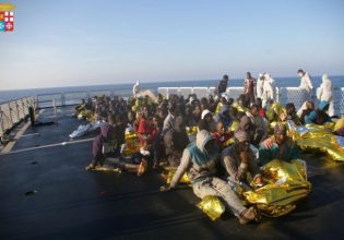 Γαλλία: Προσφέρει «ασφαλές λιμάνι» στους 234 πρόσφυγες του Ocean Viking