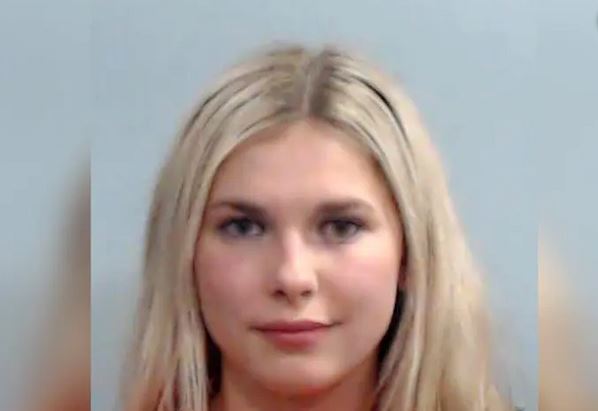 ΗΠΑ: Οργή για βίντεο που δείχνει λευκή φοιτήτρια να χτυπά και να βρίζει μαύρη υπάλληλο