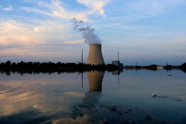 Γερμανία: Παρατείνεται η λειτουργία των τριών πυρηνικών σταθμών ως τις 15 Απριλίου