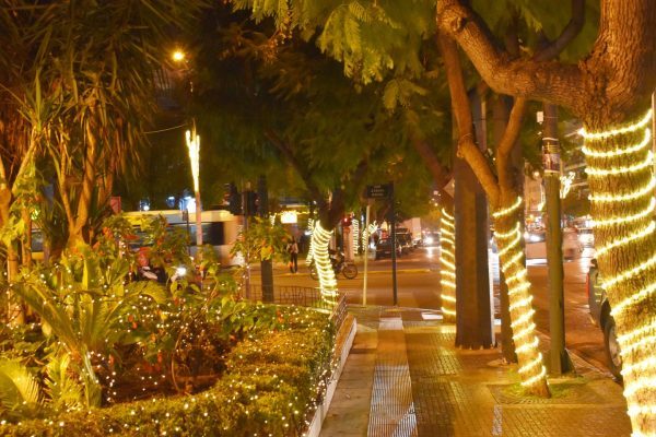 Ο εορταστικός Χριστουγεννιάτικος διάκοσμος θα κλείνει στις 1 τα ξημερώματα στη Θεσσαλονίκη