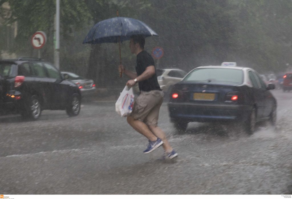 Καιρός: Έρχεται ραγδαία αλλαγή με ισχυρές καταιγίδες και χιονοπτώσεις
