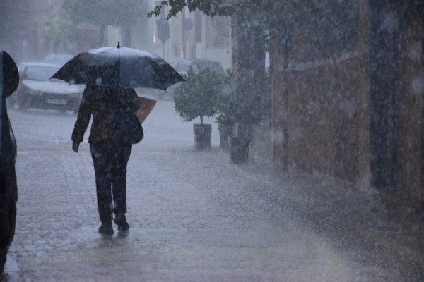 Καιρός: Έρχονται ισχυρές καταιγίδες και χαλαζοπτώσεις – Βροχές και στην Αττική