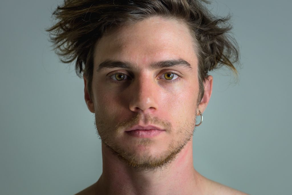 Δημήτρης Κίτσος στο in: «Στο Maestro η σχέση του Θάνου με την Κλέλια λειτουργεί ως μια υπέροχη βιτρίνα»