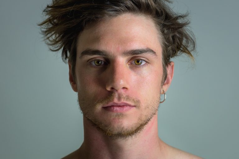 Δημήτρης Κίτσος στο in: «Στο Maestro η σχέση του Θάνου με την Κλέλια λειτουργεί ως μια υπέροχη βιτρίνα»