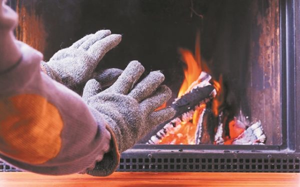 Ενεργειακή ακρίβεια: Πώς προετοιμάζονται οι πολίτες για τον χειμώνα – Ανάρπαστες οι ηλεκτρικές κουβέρτες