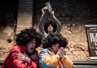 «Τα νέα μου είναι σαρωτικά» της Λένας Κιτσοπούλου στο θέατρο Σφενδόνη