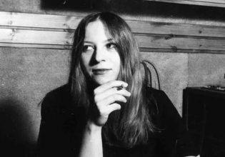 H Λένα Πλάτωνος Live στο six d.o.g.s