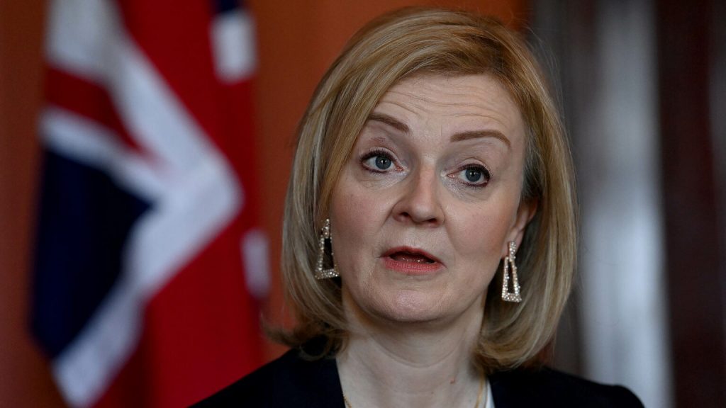 Λονδίνο: Απερρίφθη η πιστωτική κάρτα της Λιζ Τρας – Αναγκάστηκε να ζητήσει δανεικά