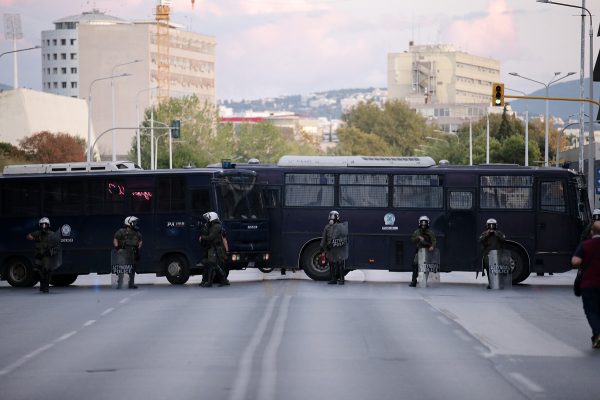 Θεσσαλονίκη: Ένταση στην είσοδο του ΑΠΘ σε συγκέντρωση φοιτητών