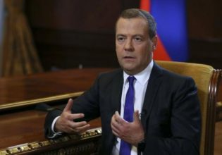 Μεντβέντεφ για ΟΗΕ: Να πουν στις ΗΠΑ να αποζημιώσουν Κορέα, Βιετνάμ, Γιουγκοσλαβία…