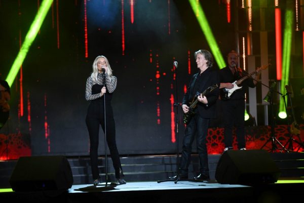 «Σπίτι με το MEGA»: Δείτε πρώτοι μουσικό απόσπασμα από την αποψινή πρεμιέρα