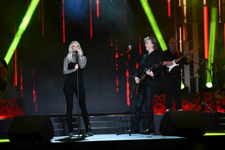 «Σπίτι με το MEGA»: Δείτε πρώτοι μουσικό απόσπασμα από την αποψινή πρεμιέρα