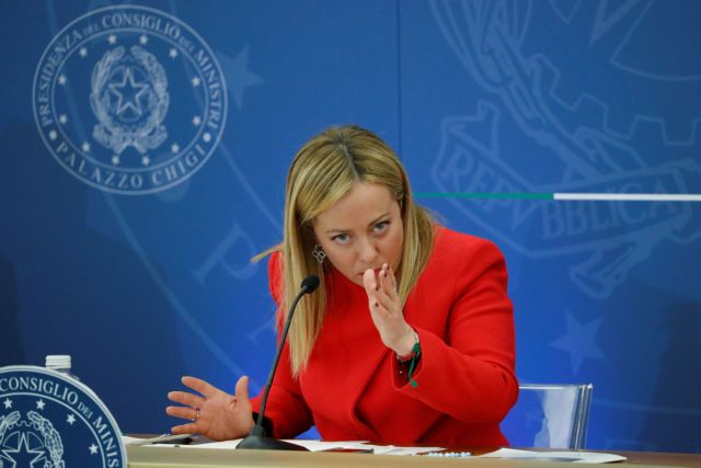 Μελόνι: Οδηγεί σε δίκη και δεύτερο δημοσιογράφο για συκοφαντική δυσφήμιση