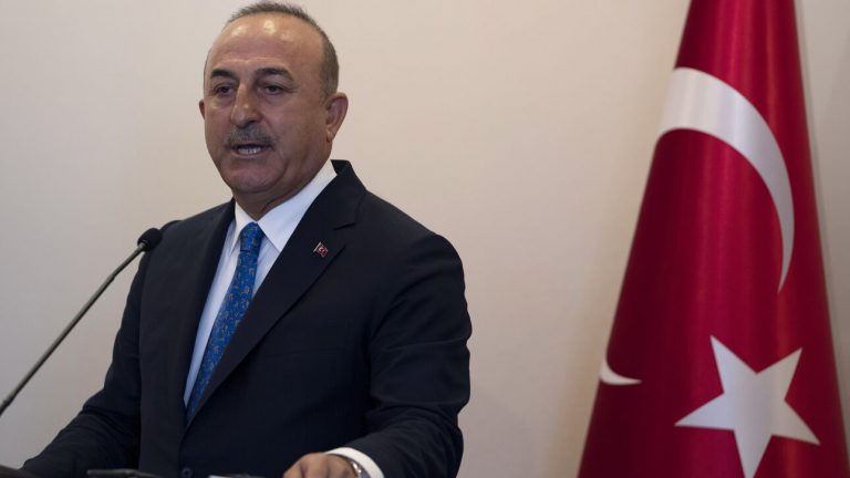 Τσαβούσογλου: Αναμένουμε πιο συγκεκριμένα βήματα για την τρομοκρατία