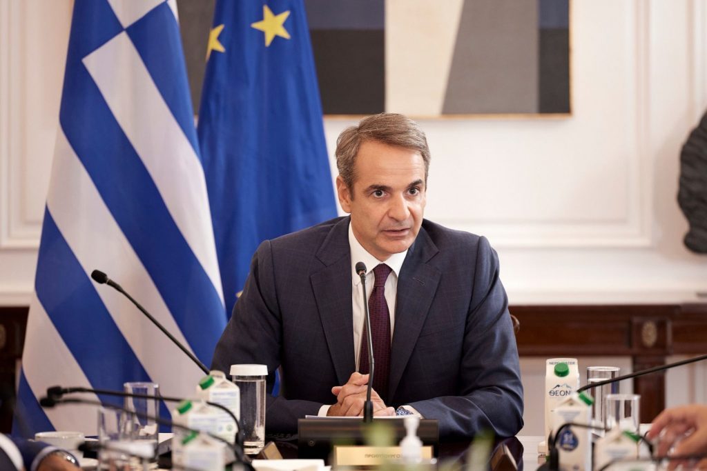 Δείτε live την ομιλία Μητσοτάκη για τις εκκρεμείς συντάξεις