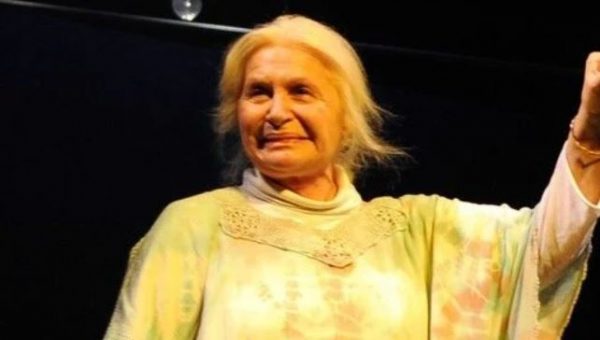 Ο γιος της Βαλάση συγκινεί: «Από τότε που αρρώστησε, είναι εξαφανισμένοι όλοι»