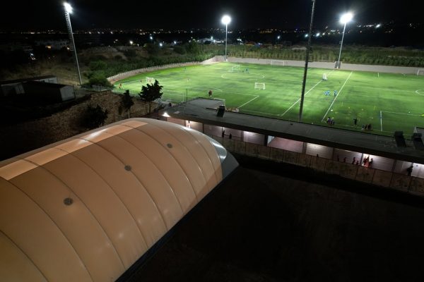 Έρχεται το «διαστημικό» γήπεδο μπάσκετ στη Γλυφάδα (Εικόνες)