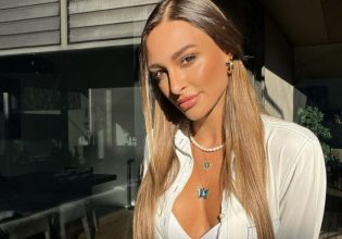 Προκαλεί… ζάλη η καυτή Ναυσικά Παναγιωτακοπούλου – Πίνει τσάι με τα εσώρουχα στο τζάκι!