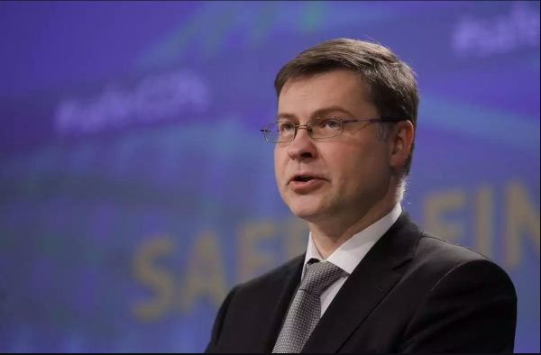 Ντομπρόβσκις: «Οι Ρώσοι πολεμούν με ξεπερασμένες μεθόδους»