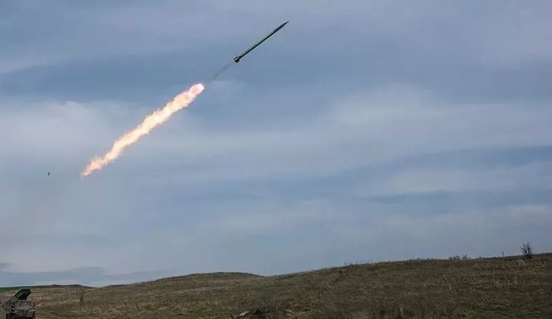 Ουκρανία: Ρωσικός πύραυλος έπληξε την Οδησσό