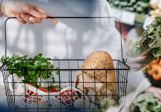 Καλάθι του νοικοκυριού: Μόνο 2 στους 10 καταναλωτές το βρίσκει χρήσιμο