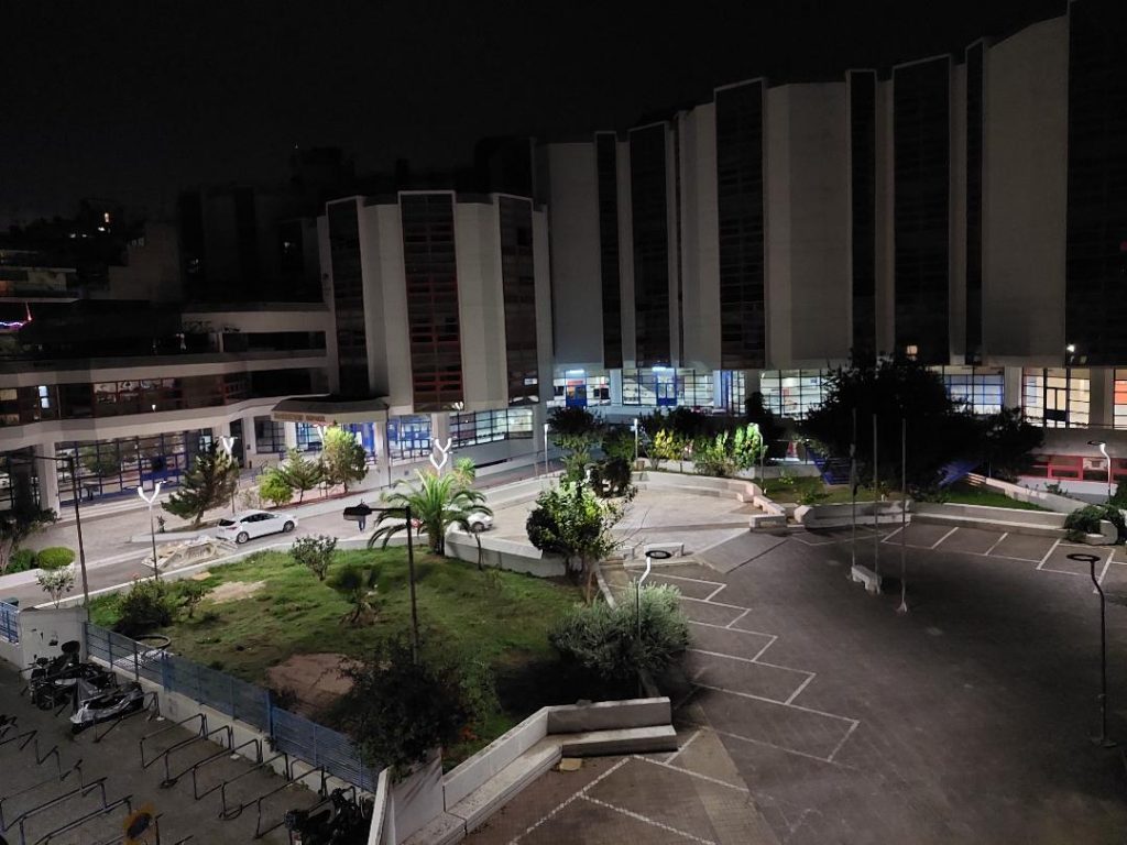 Είναι τα Πανεπιστήμια μπουζούκια και κλαμπ της παραλιακής;