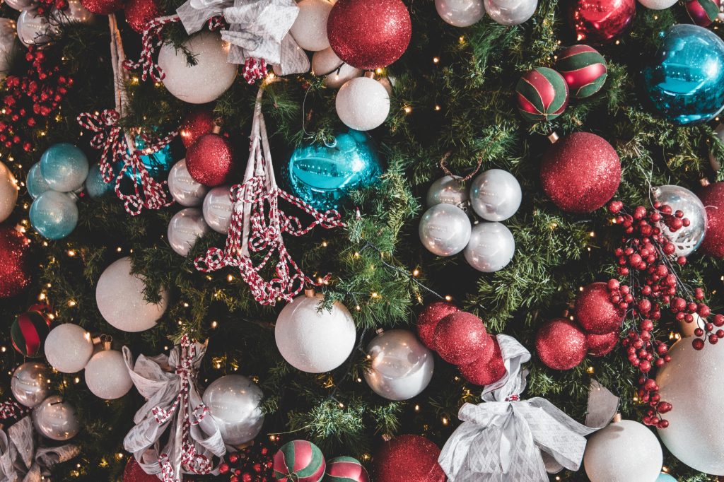 Κιτς Christmas Time: Παραδώσου στην αυθεντική αισθητική των Χριστουγέννων