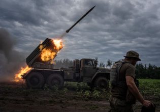 Ινδία: Μπορεί να σταματήσει τον πόλεμο; – Οι κινήσεις στο διπλωματικό παρασκήνιο