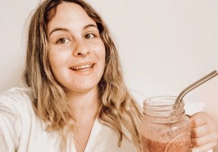 Smoothies από… πλακούντα: Η νέα τάση στο Χόλιγουντ – «Ο αρραβωνιαστικός μου τα βρίσκει πεντανόστιμα»